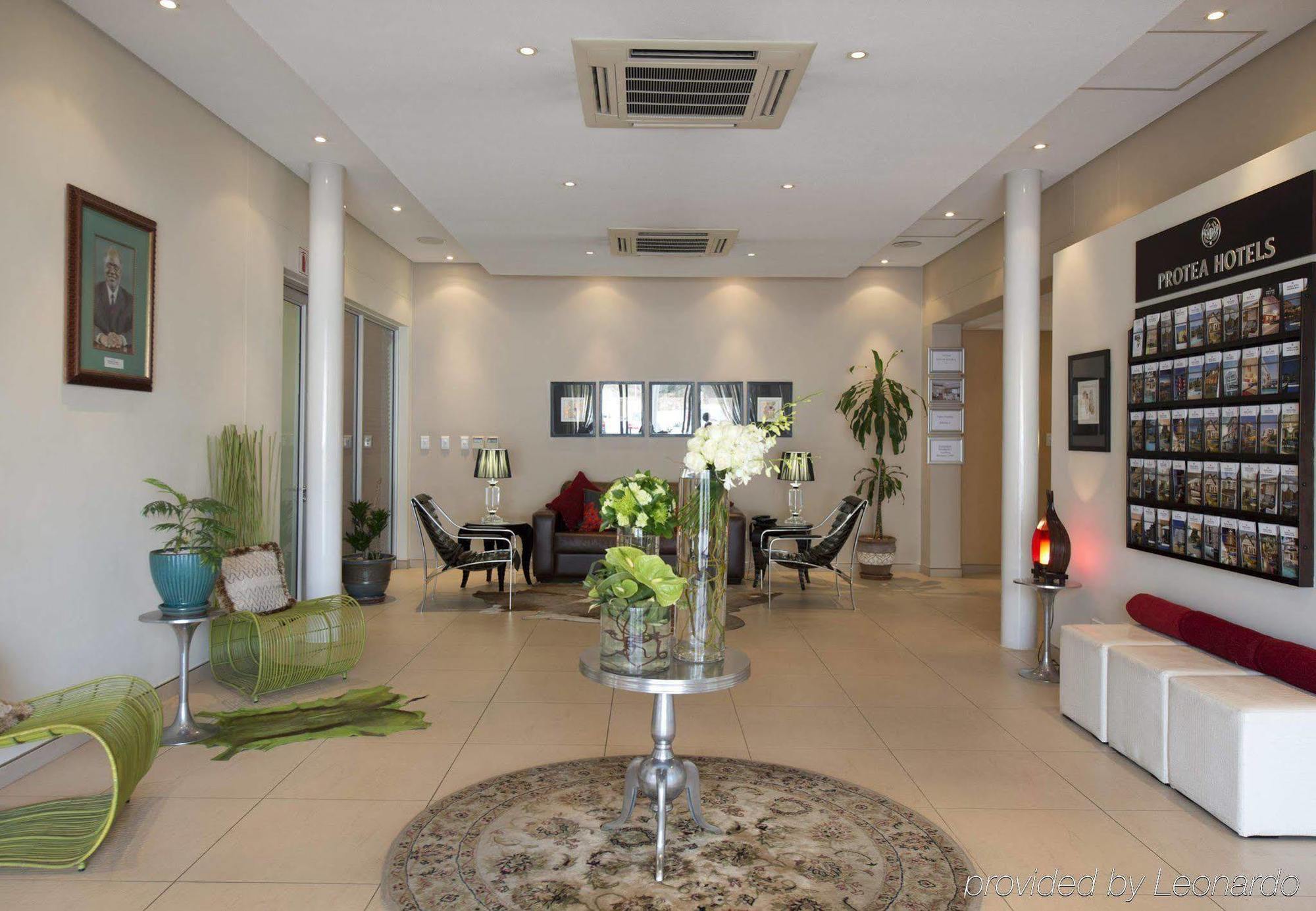 Protea Hotel By Marriott Windhoek Furstenhof Exterior foto